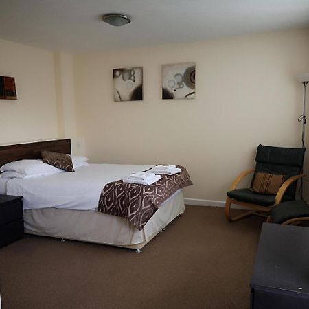Tadross Hotel Cardiff Bagian luar foto