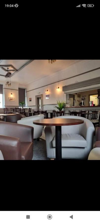 Tadross Hotel Cardiff Bagian luar foto