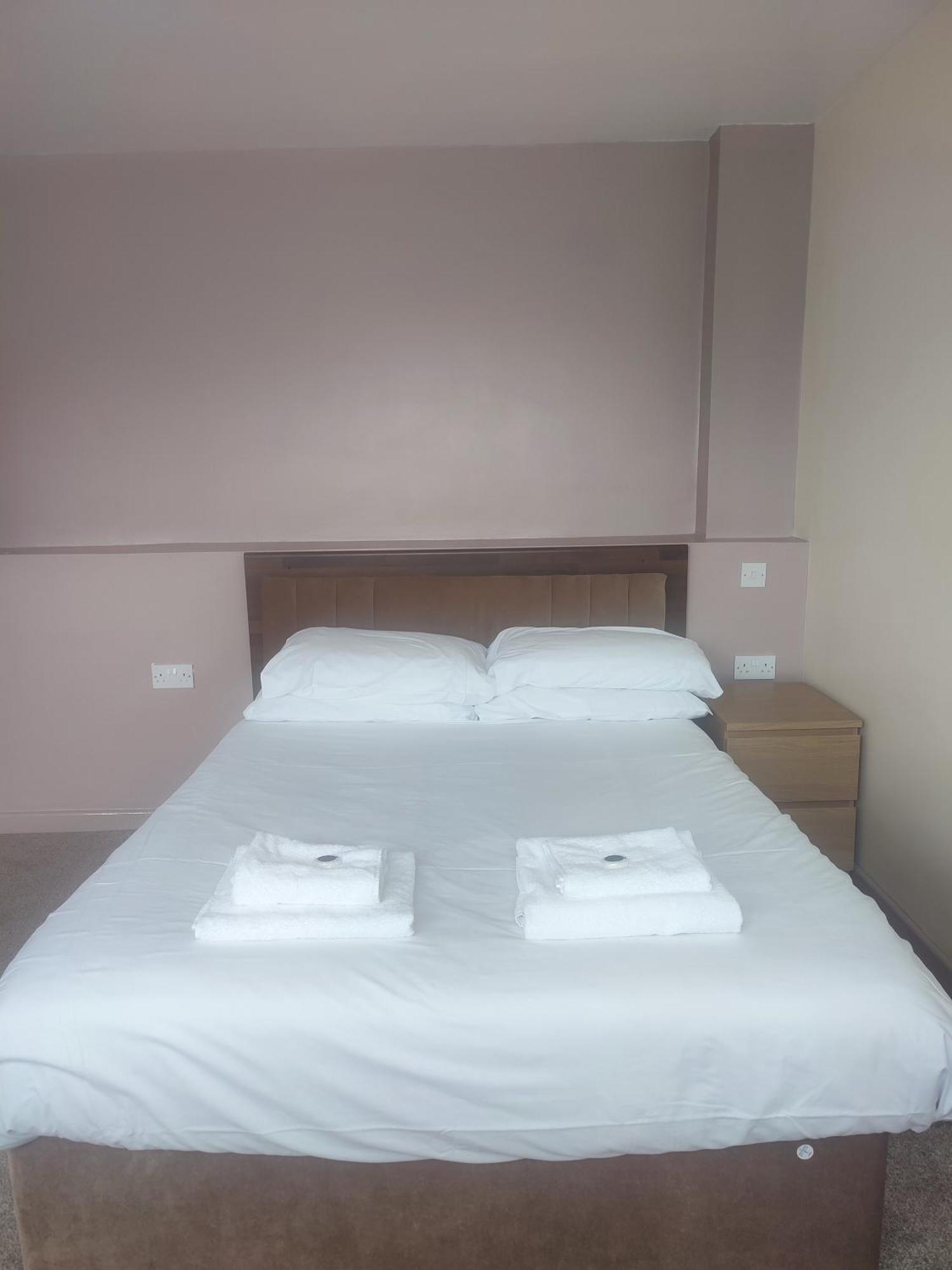 Tadross Hotel Cardiff Bagian luar foto