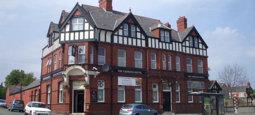 Tadross Hotel Cardiff Bagian luar foto