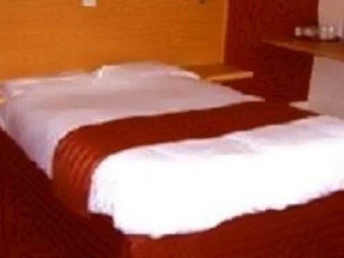 Tadross Hotel Cardiff Bagian luar foto